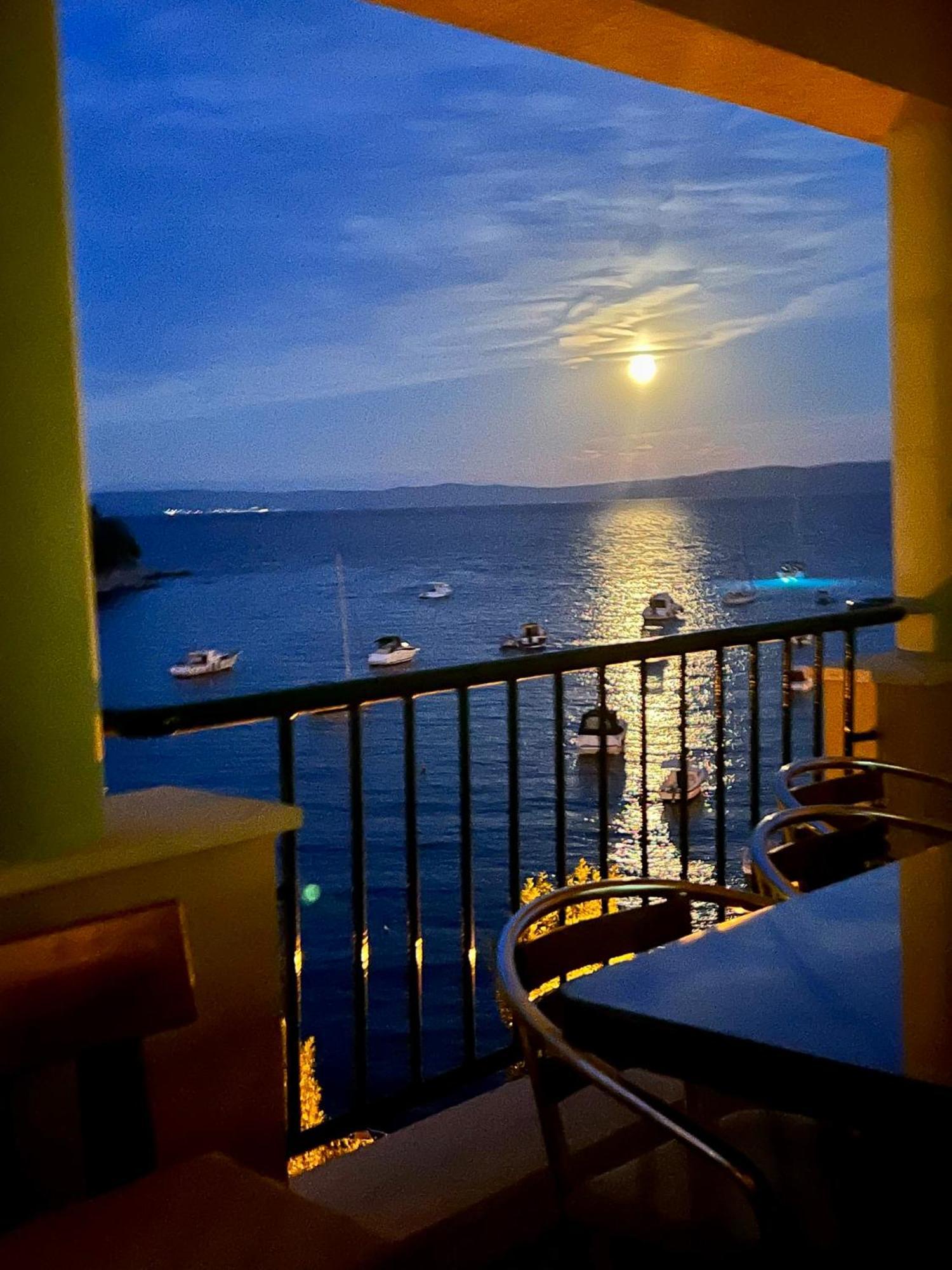 Villamar Beachfront Apartments With Free Private Parking Rabac Zewnętrze zdjęcie